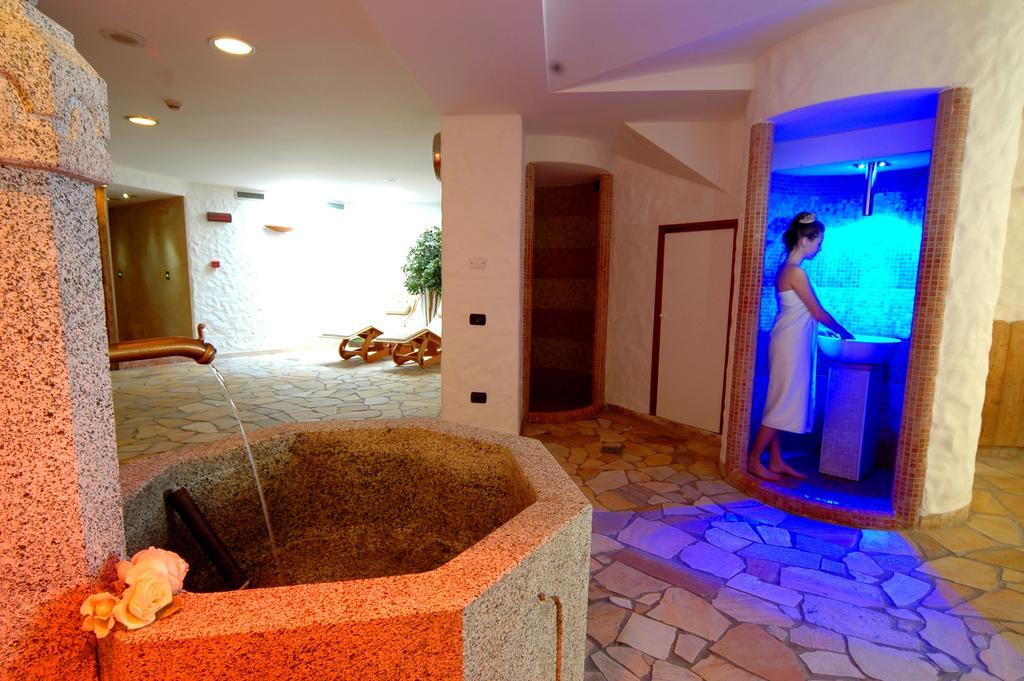 Carlo Magno Spa Hotel Madonna